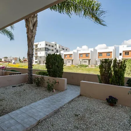 Sun Island Apartment *